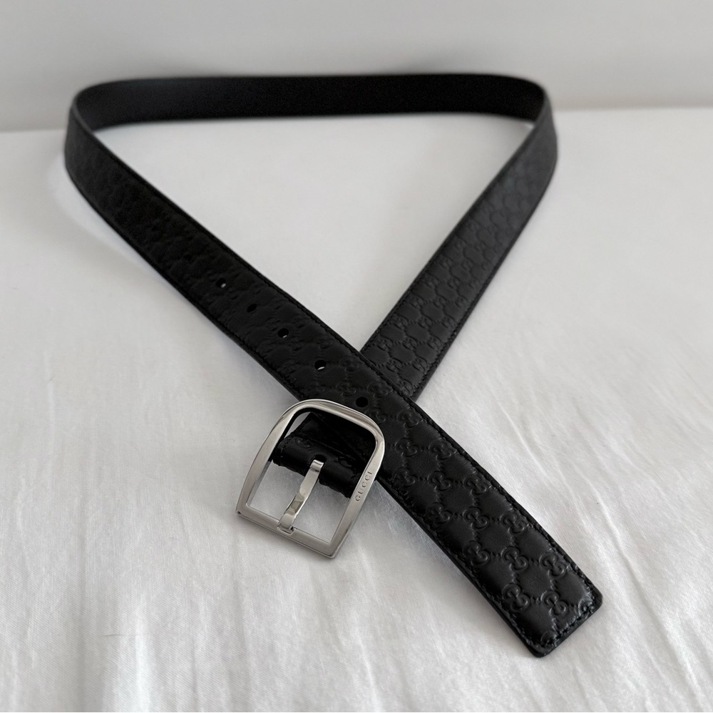 Gucci Belt
Microguccissima Leather
Black, Silver D-Ring Buckle, Size 100/40 - Picture 6 of 10